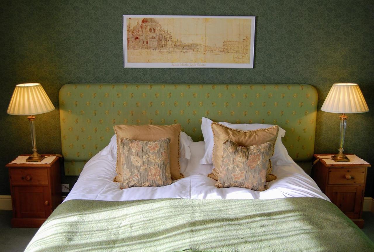Hotel The Old Vicarage Dolfor Newtown  Zewnętrze zdjęcie